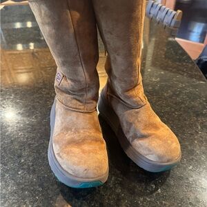 UGG Women's Tan Suede Boots- Vintage